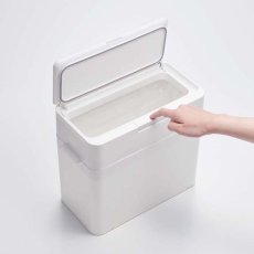 画像2: テラモト LBD-01シールズ9.5密閉ダストボックス ホワイト - ワンプッシュで開く蓋はシリコンパッキン付きでニオイ漏れを防ぎます (2)