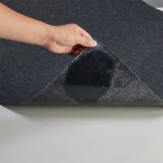 画像4: テラモト 吸油マットGPランナー 裏粘着タイプ - 裏粘着加工がマット本体のスリップを防止 (4)