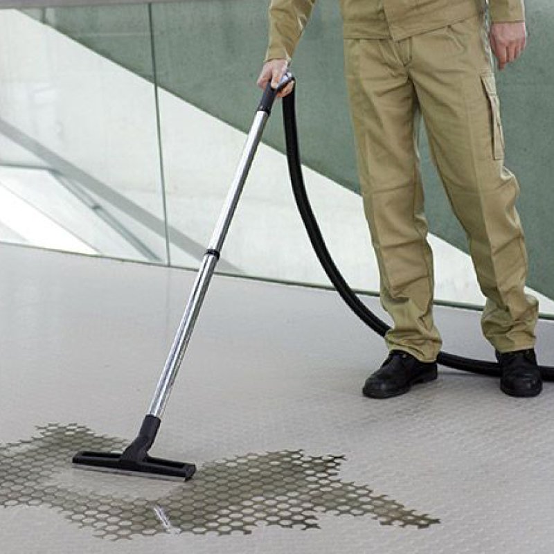 ケルヒャー NT 27/1 業務用小型乾湿両用クリーナー【代引不可・個人
